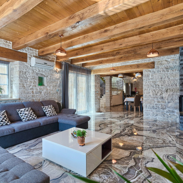 Das Wohnzimmer, Villa Patrick, Villa Patrick - Luxuriöses Steinhaus im Herzen Istriens Pazin