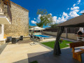 Villa Patrick - maison de luxe en pierre au coeur de l'Istrie Pazin